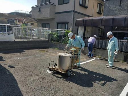 道路の白線、標識などの保守メンテナンス