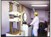 製造未経験者歓迎の作業風景