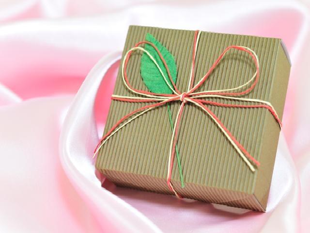 お歳暮商品や材料の持ち込み・受け入れ・加工・包装・箱作り(11月27日~12月27日まで)