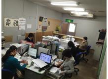 事務の作業風景