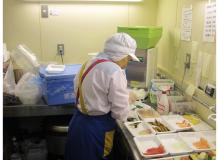 接客未経験者歓迎の作業風景