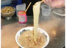 人気ラーメン店での正社員スタッフ