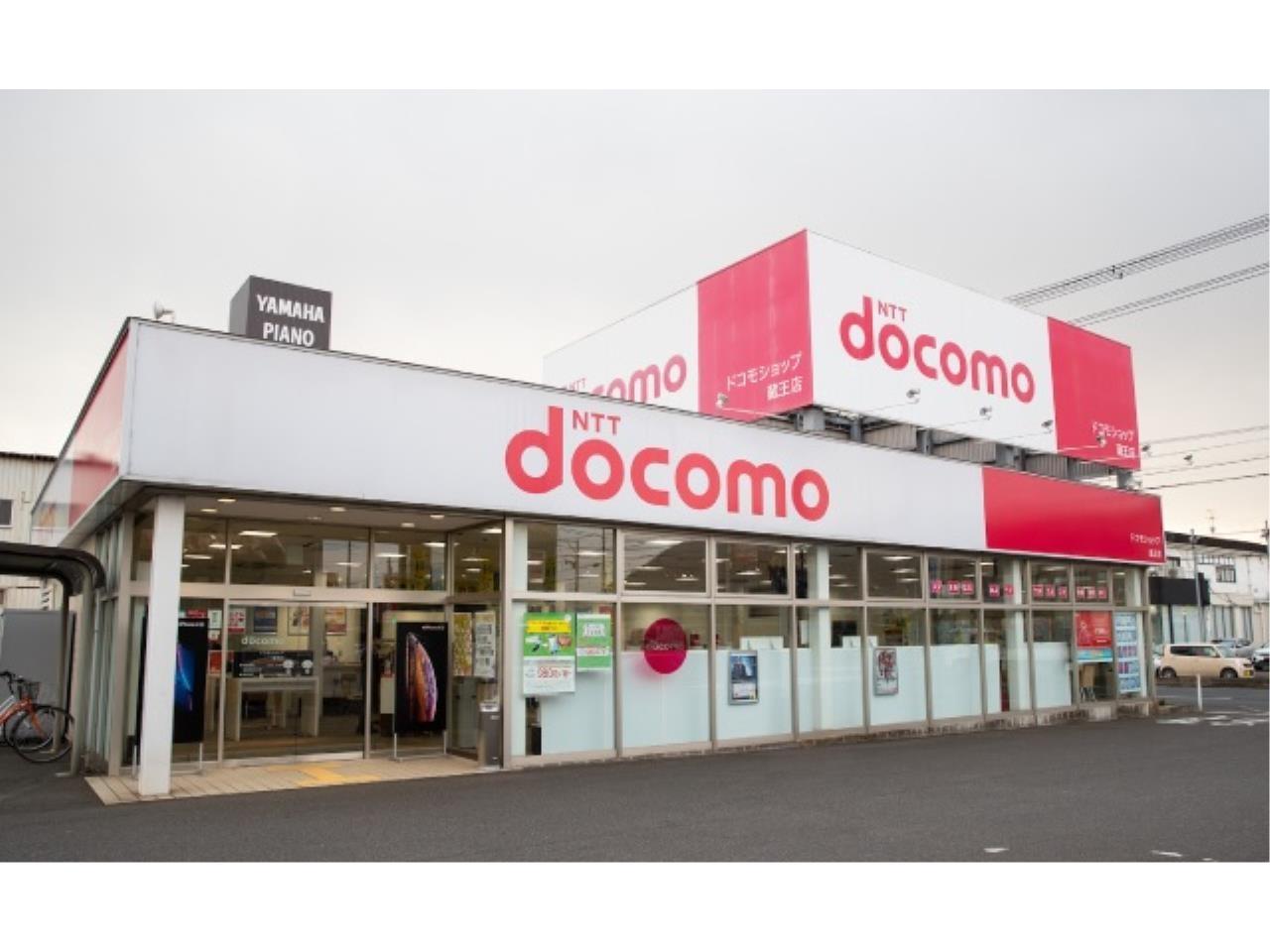 携帯ショップでの店舗スタッフ