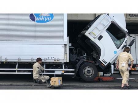 日曜定休の週休二日制の自動車整備士