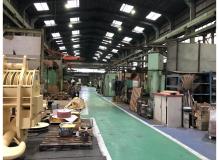 運搬用吊り具製造工場の機械オペレーター