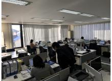 営業経験者の作業風景