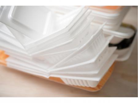 午前中だけや夕方スタートでOKのプラスチック容器検品や箱詰めなど工場内作業