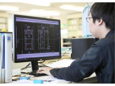 配電盤の総合メーカーでの設計職