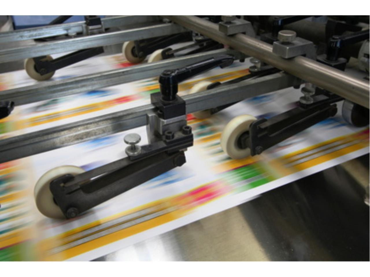 上場メーカーでの印刷機オペレーター