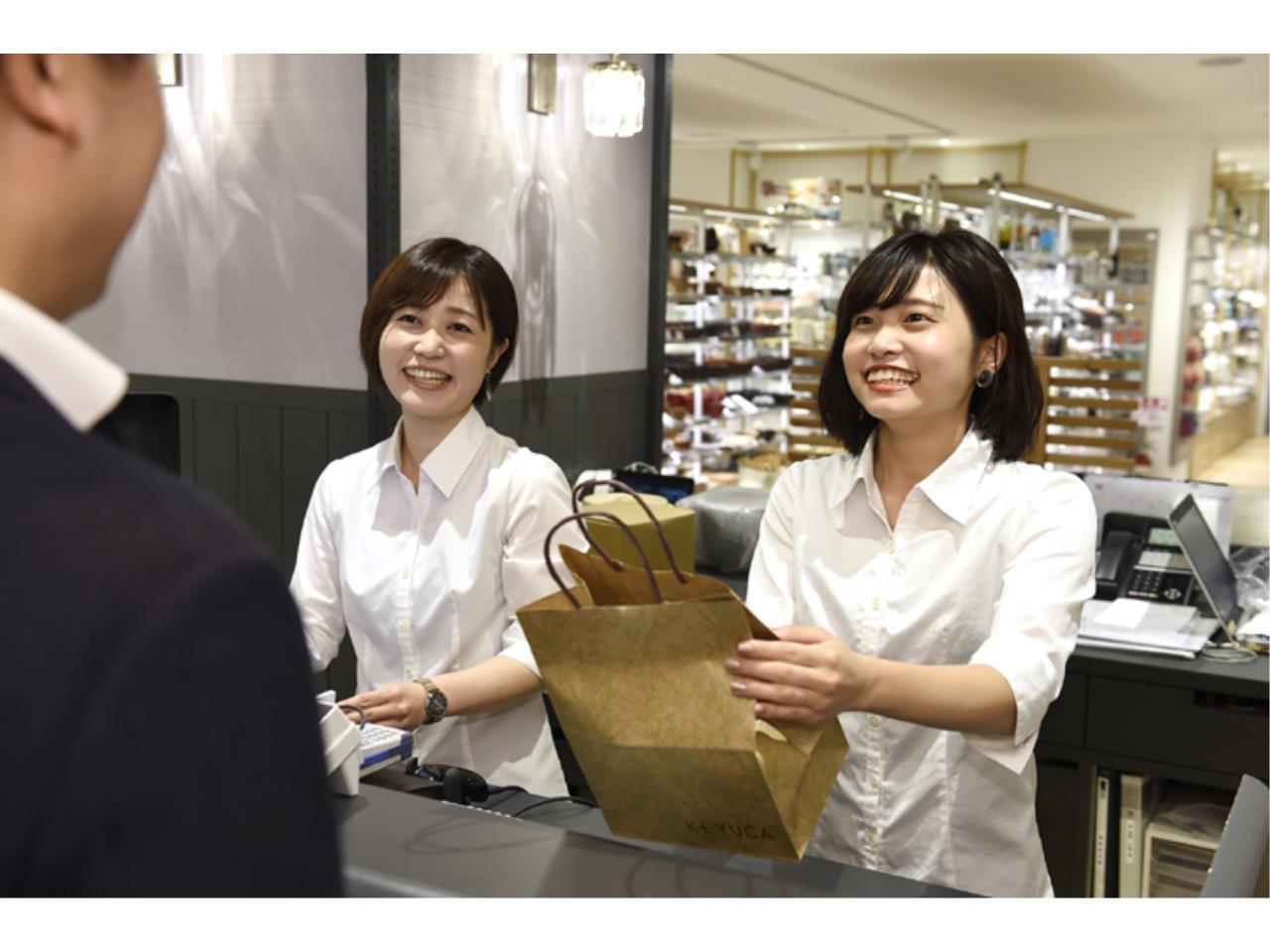 中四国初出店となる人気インテリアショップでの雑貨販売スタッフ