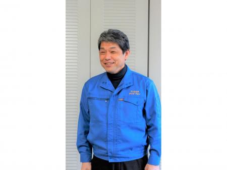 高梁市の優良企業での機械塗装職