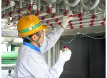正社員・紹介予定派遣の作業風景
