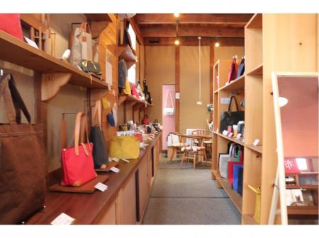 倉敷帆布製品や生地などの接客販売