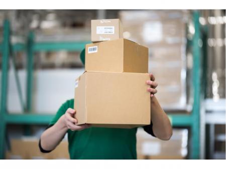土日休み日勤　プラスチック製品の出荷準備スタッフ