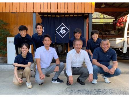 石材店での製造スタッフ