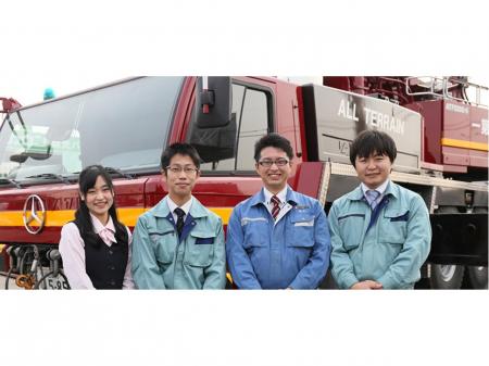 大型クレーンオペレーター
