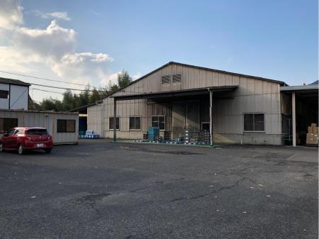 押し出し工程での引取り・箱詰め