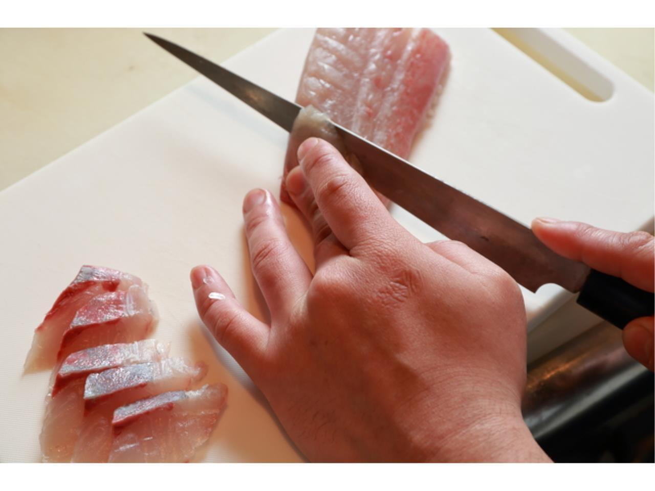 ホテル内厨房での和食調理