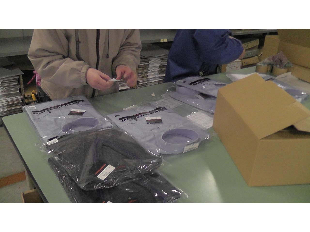 ３月末まで期間限定 学生服出荷作業