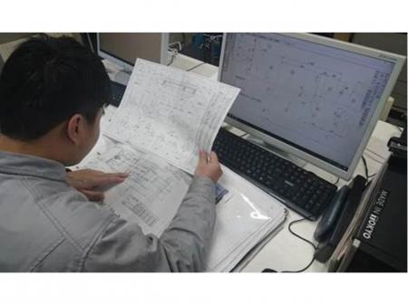 未経験ＯＫ／車両運搬車製造会社での営業／正社員／日祝休み／年間休日１１０日