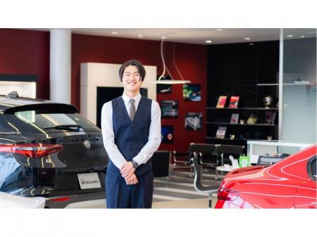 輸入車ディーラーでのセールスアドバイザー