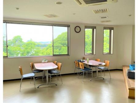地元安定企業での鮮魚加工