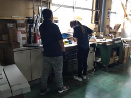 土日休みの家具の簡単な組立作業