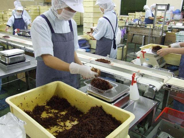 食品の計量や包装などの軽作業