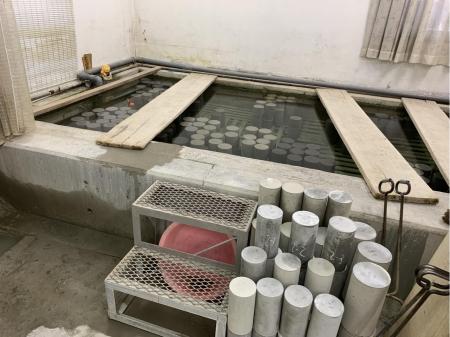 生コン工場での試験室員