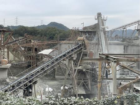 砕石・砕砂製造プラント設備での保全・修繕作業員