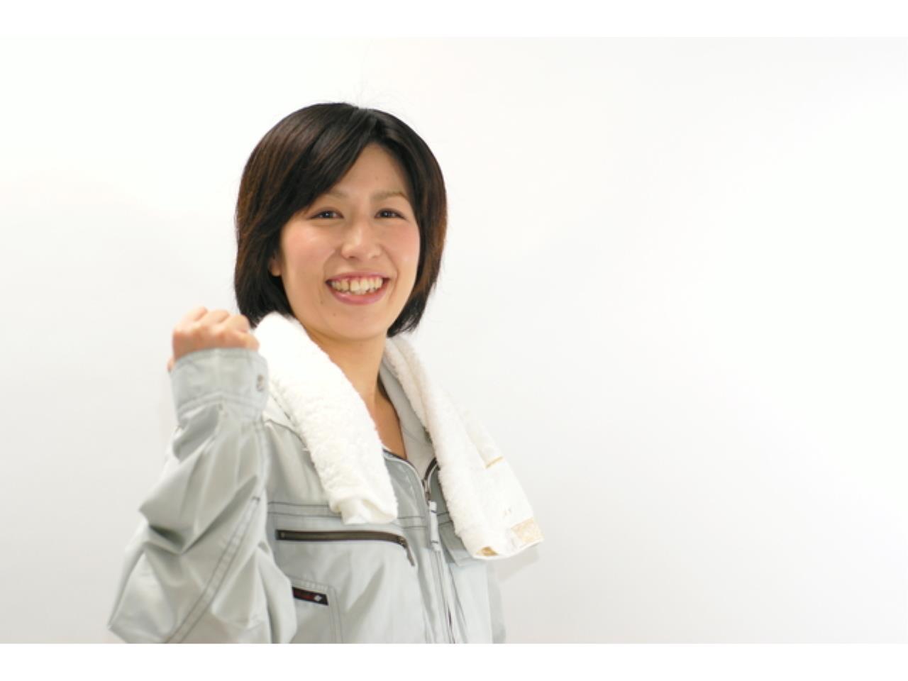 プラスチック部品の組立作業