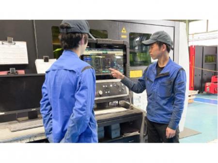 機械オペレーター（リーダー候補）