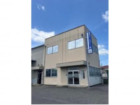 スポンジやゴムなどの化成品の加工作業