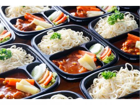 食品容器製造の機械オペレーター