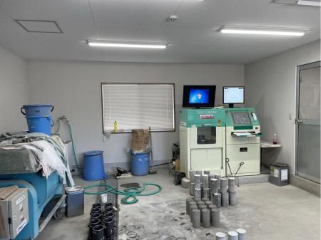 製品のデータ測定職