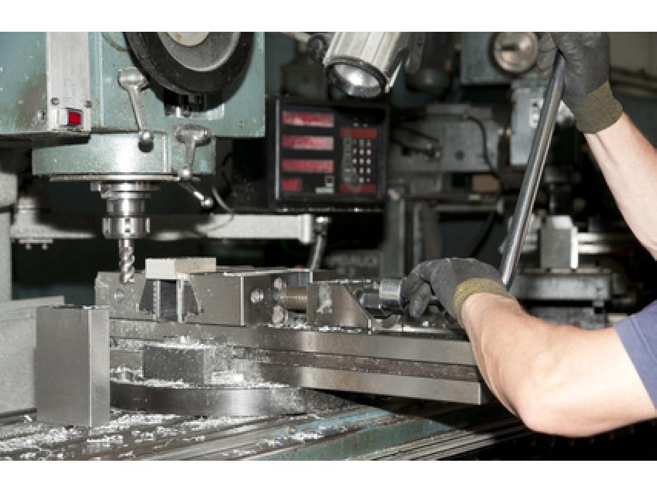 ＮＣ旋盤オペレーター