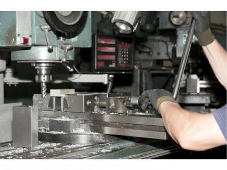 ＮＣ旋盤オペレーター