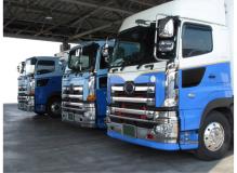 『更新日：2025/11/7』<BR><BR>事業拡大による増車に伴い大型ドライバー募集。<BR>●月給３３～４３万円<BR>●未経験の方も大歓迎<BR>●福利厚生も充実<BR>●転勤無し