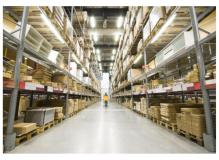 夜勤の作業風景