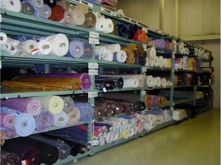 生地の出荷業務