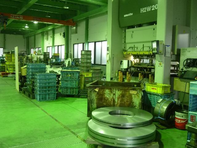 自動車部品のプレスや工場内軽作業