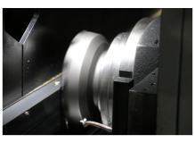 金属プレートの機械加工オペレーター