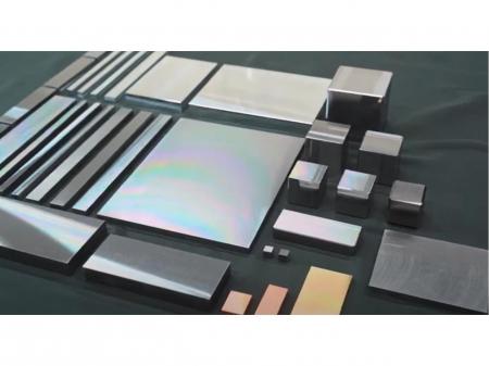 金属プレートの機械加工オペレーター