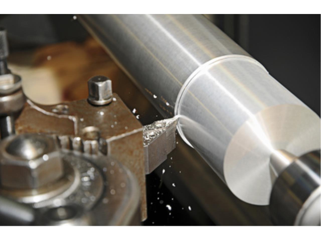 切断機械操作（特殊鋼材）