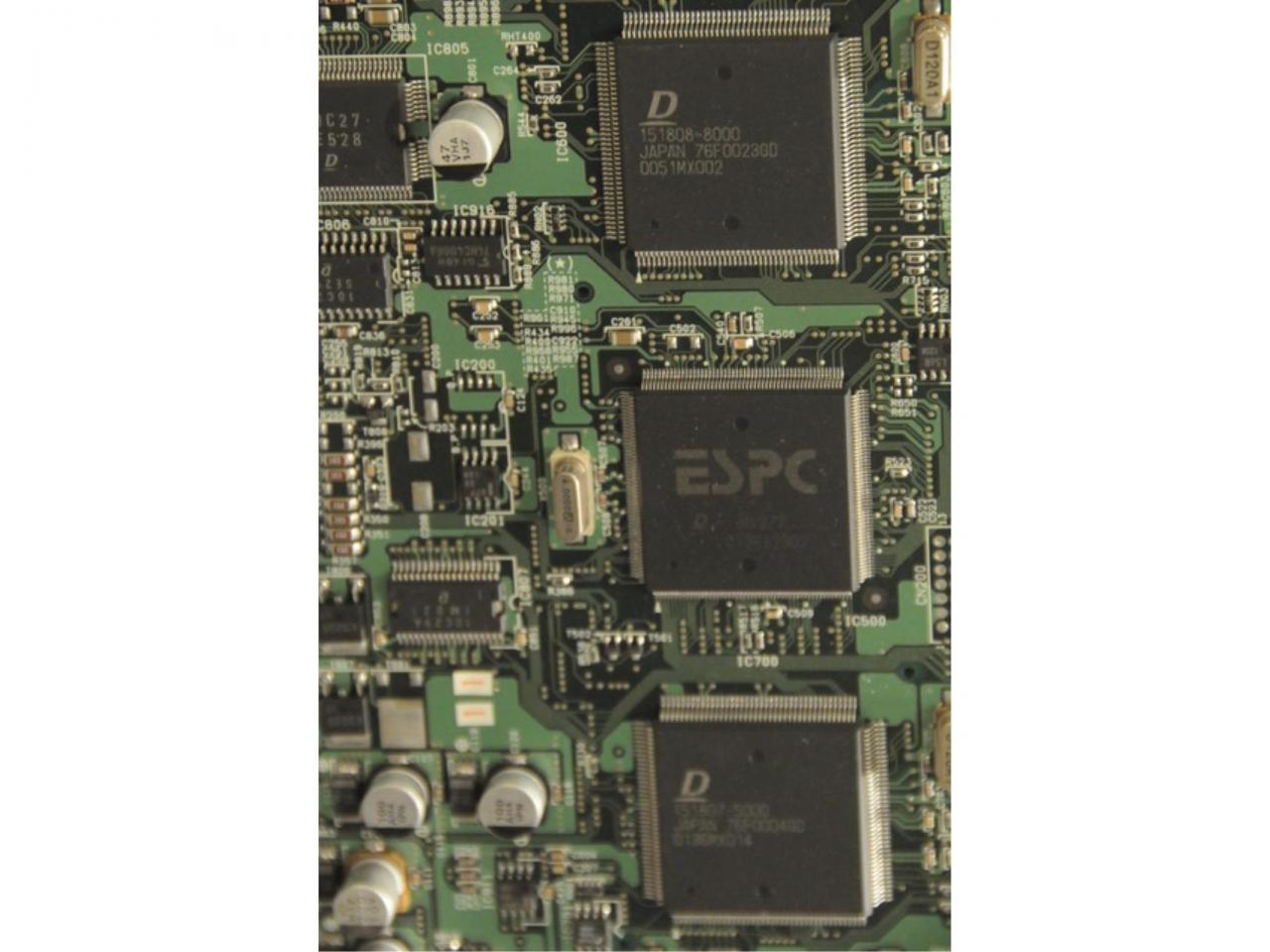 電子部品の実装機械オペレーター