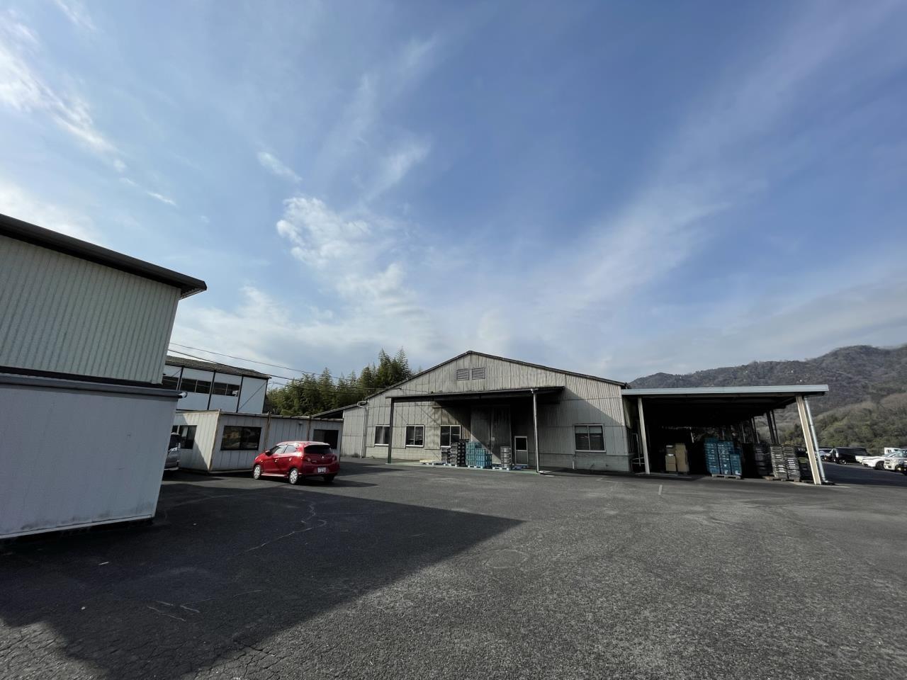 貴重な正社員を募集！押し出し工程での機械オペレーター職