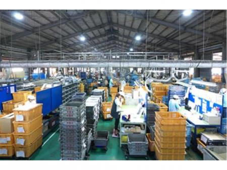 貴重な正社員を募集！押し出し工程での機械オペレーター職