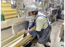 貴重な正社員を募集！押し出し工程での機械オペレーター職