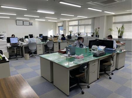 大手食品会社の工場！！管理部門での総務・人事・経理職