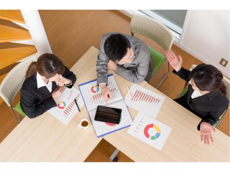 レディースカジュアルファッションのネットショップを運営を行うリーダー候補